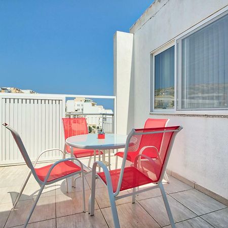 Апартаменты Hv12 - Sea Front Penthouse Сент-Полс-Бей Экстерьер фото