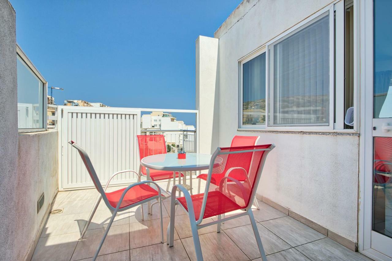 Апартаменты Hv12 - Sea Front Penthouse Сент-Полс-Бей Экстерьер фото