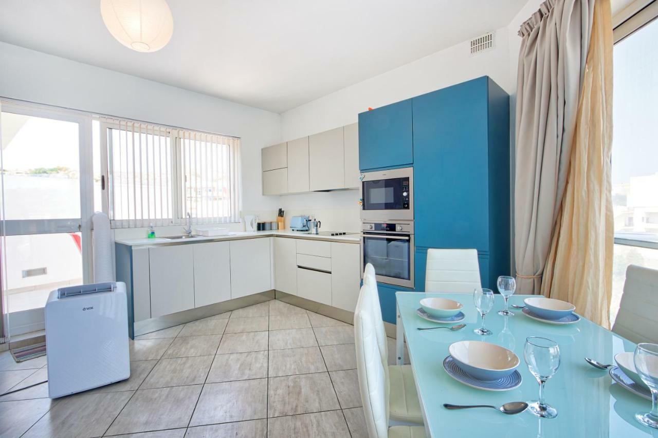 Апартаменты Hv12 - Sea Front Penthouse Сент-Полс-Бей Экстерьер фото